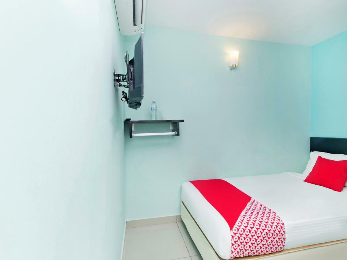 קואלה לומפור Oyo 220 Hotel Sri Maluri מראה חיצוני תמונה