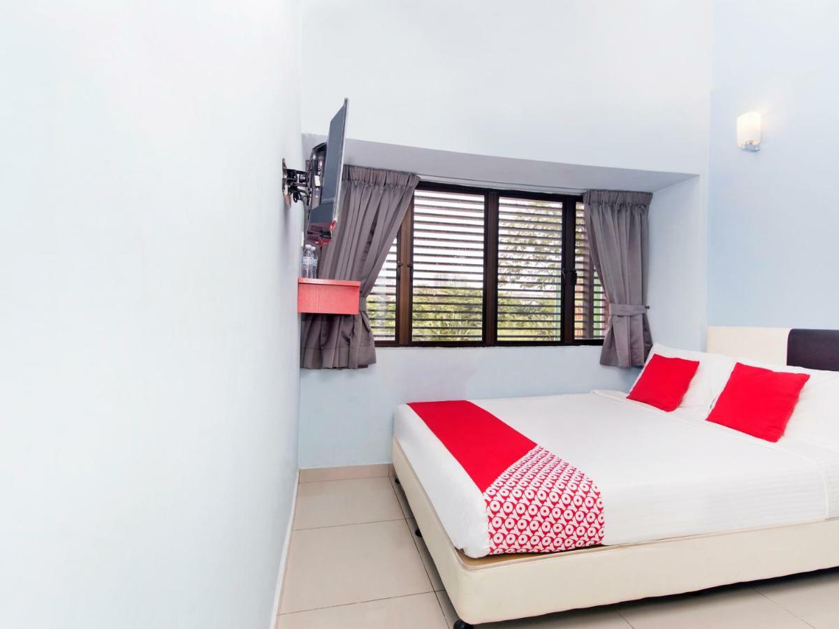 קואלה לומפור Oyo 220 Hotel Sri Maluri מראה חיצוני תמונה