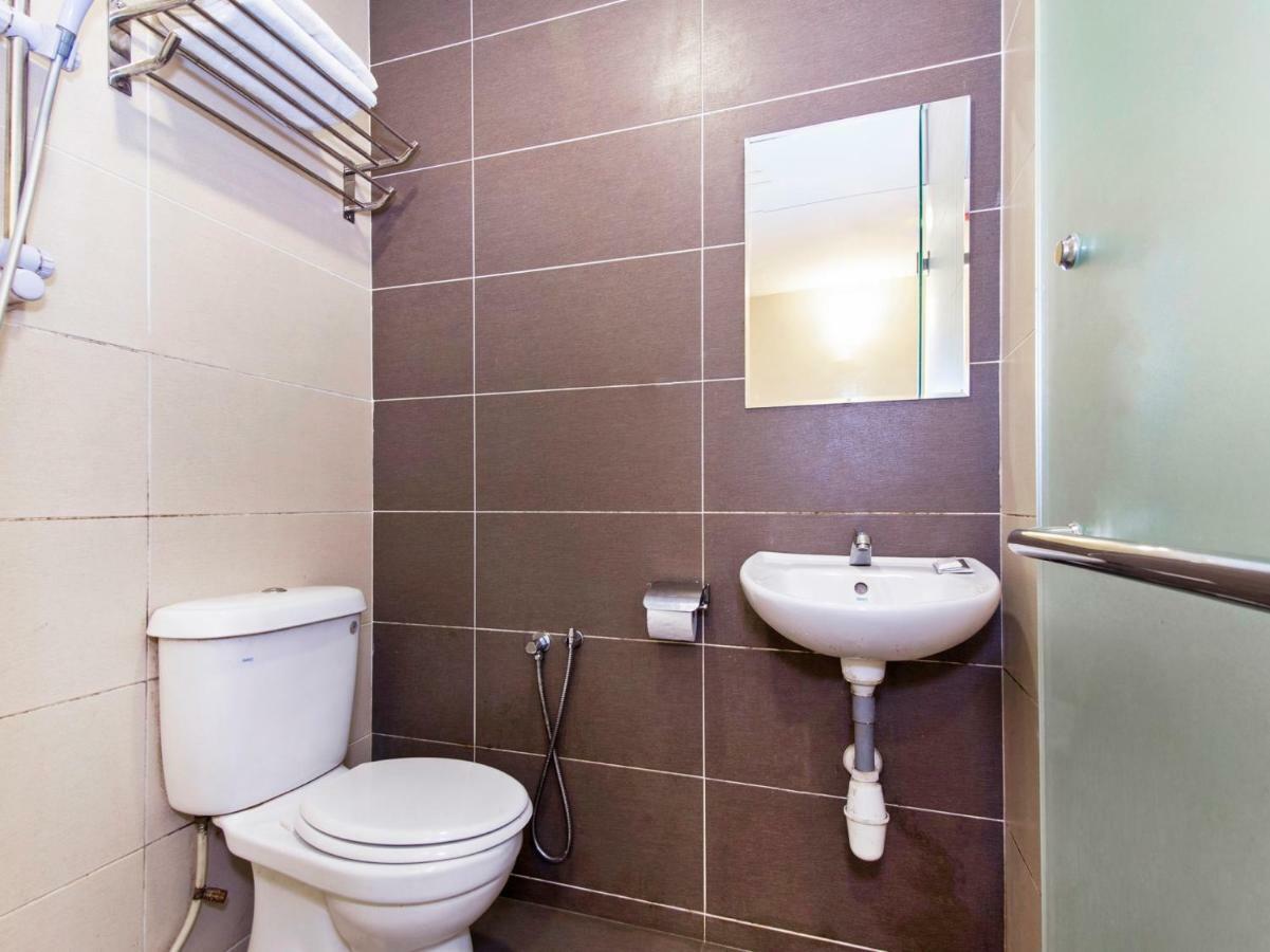 קואלה לומפור Oyo 220 Hotel Sri Maluri מראה חיצוני תמונה