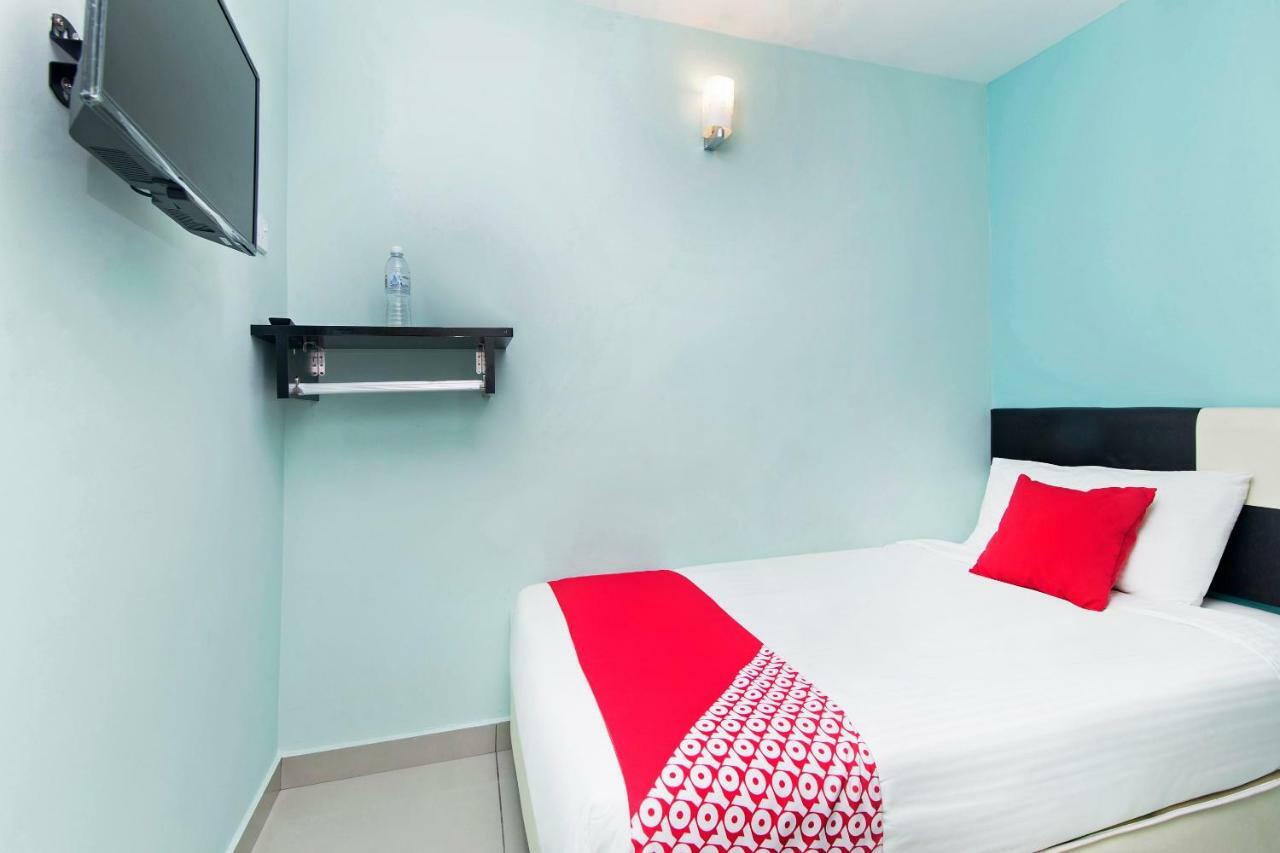 קואלה לומפור Oyo 220 Hotel Sri Maluri מראה חיצוני תמונה