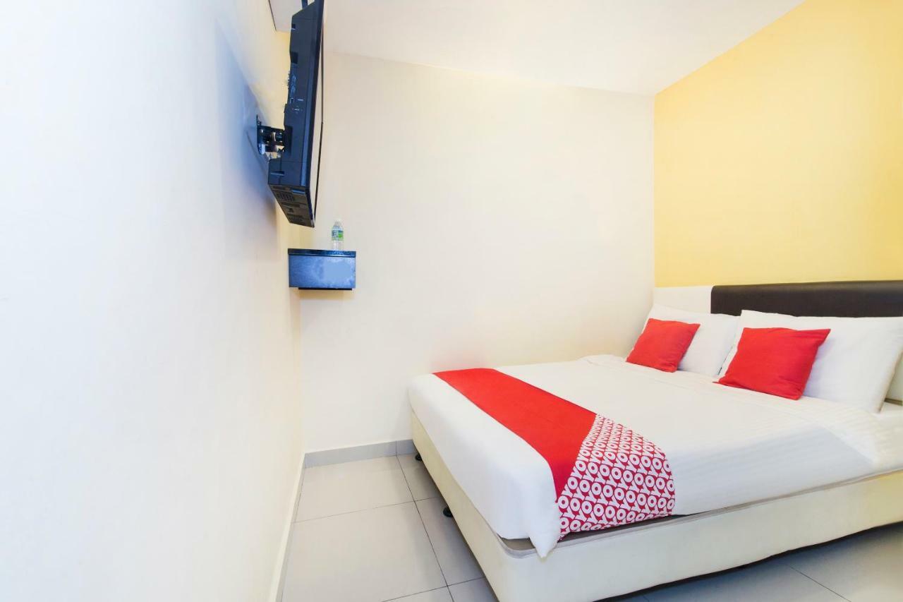 קואלה לומפור Oyo 220 Hotel Sri Maluri מראה חיצוני תמונה