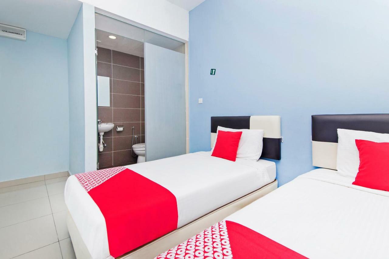 קואלה לומפור Oyo 220 Hotel Sri Maluri מראה חיצוני תמונה