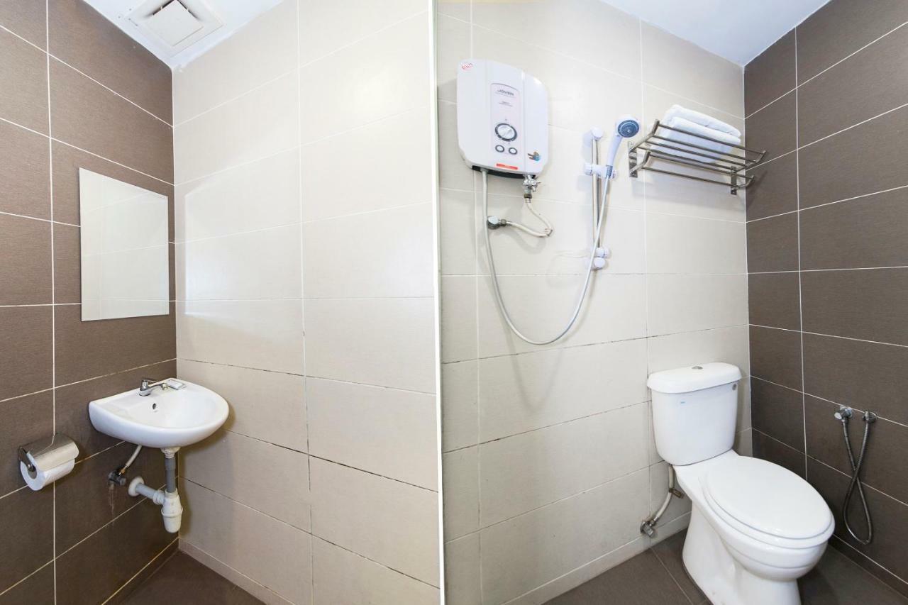 קואלה לומפור Oyo 220 Hotel Sri Maluri מראה חיצוני תמונה